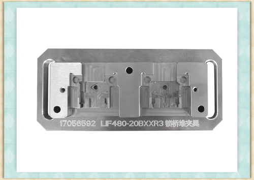 高效作业新选择！锁桥堆夹具适配多场景，提升货物固定效率！